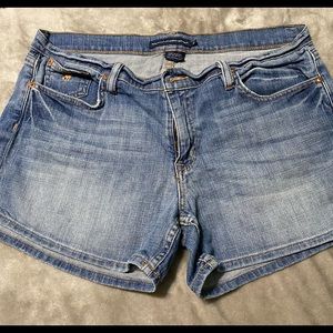 Woman’s denim shorts